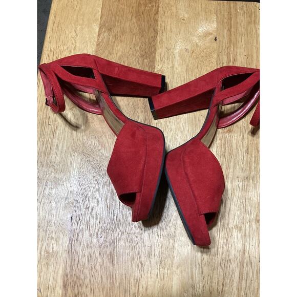 Womens High Block Heel Ankle Strap Open Toe Red Faux Suede Shoes Size 8.5 - Picture 2 of 14